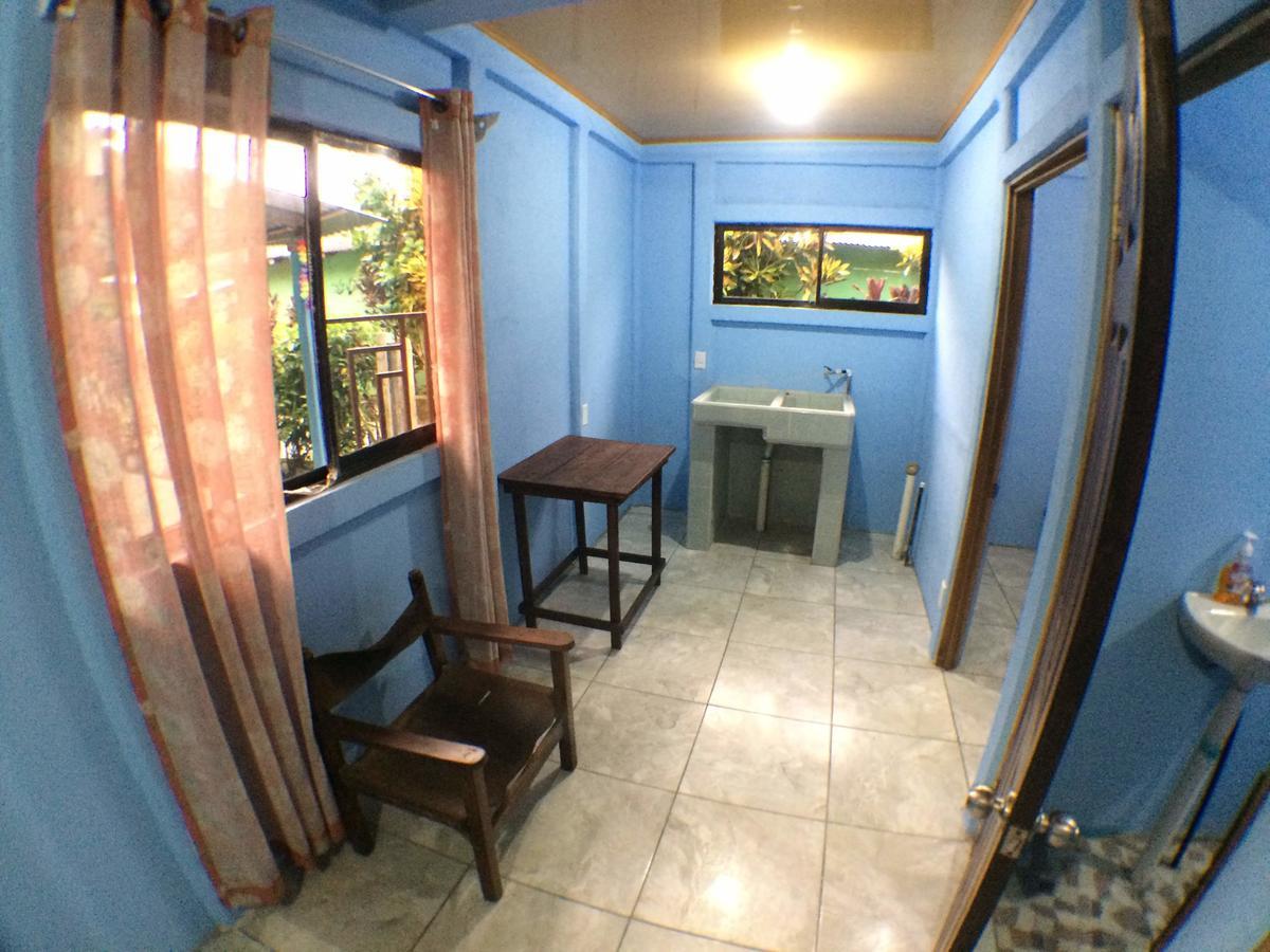 Green Macaw Hostel Tortuguero Exterior foto